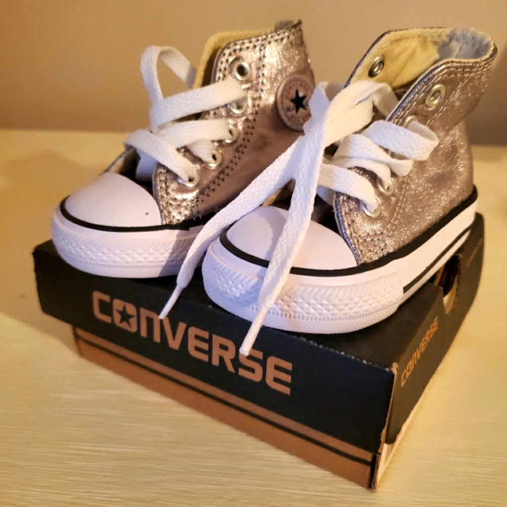Size 3 Silver Gender Neutral Converses